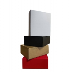 Коробка складная подарочная на магните 18х20х8 см. БЕЛАЯ, Китай