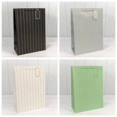 Пакет 40х55х15см. с тиснением "Полосы" (микс) 210г, OMG gift, Китай